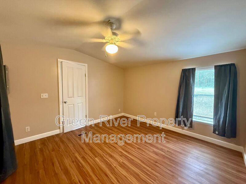 Charming Black Creek Park Home on 2 Acres property image