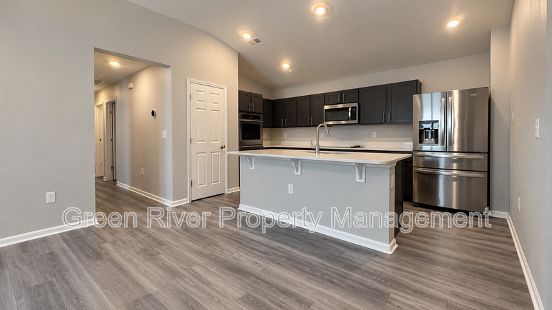 Modern 3-Bedroom Home with Open Living & Prime Jacksonville Location! property image