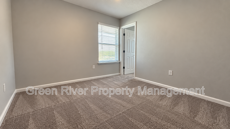 Modern 3-Bedroom Home with Open Living & Prime Jacksonville Location! property image