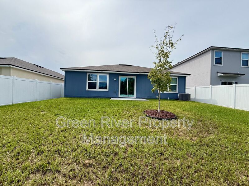 Spacious 4-Bedroom Home in Desirable Cross Creek Community property image
