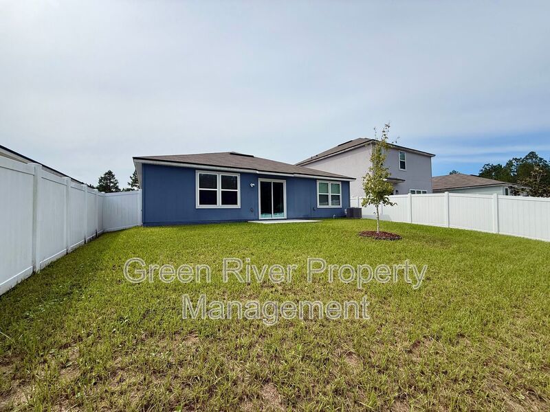 Spacious 4-Bedroom Home in Desirable Cross Creek Community property image