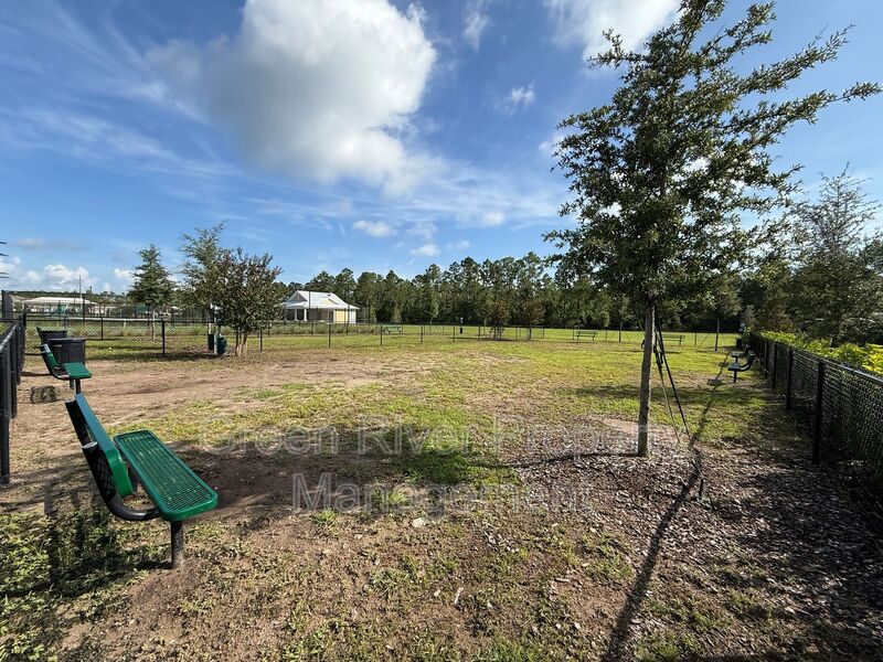 Spacious 4-Bedroom Home in Desirable Cross Creek Community property image