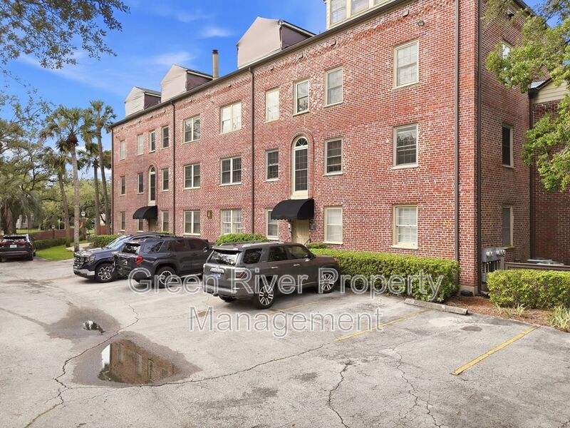 Available now!  Relaxed Riverfront Living in Alexandria! property image