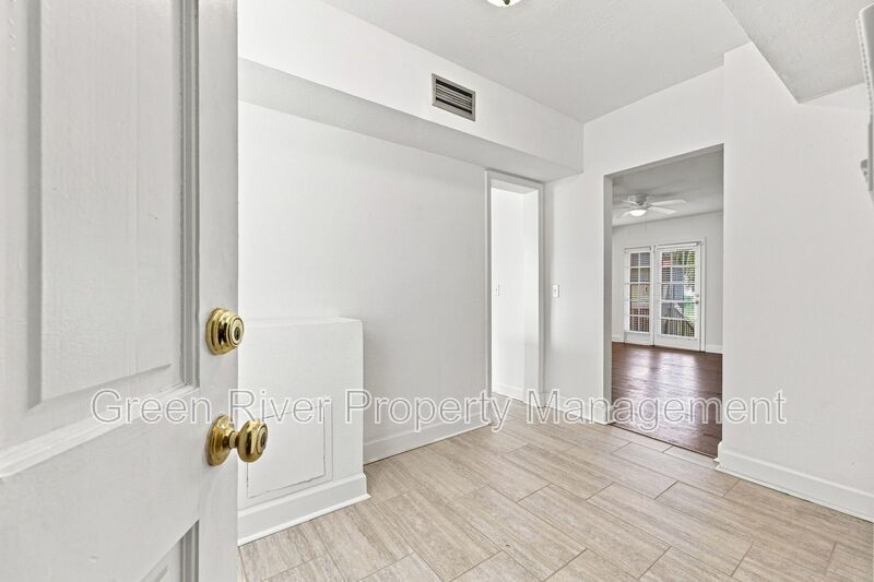Available now!  Relaxed Riverfront Living in Alexandria! property image