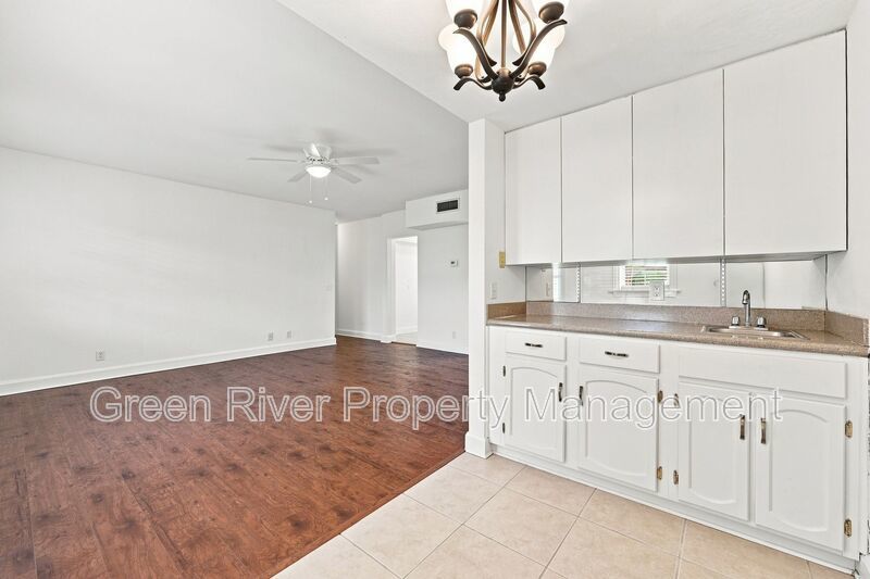 Available now!  Relaxed Riverfront Living in Alexandria! property image