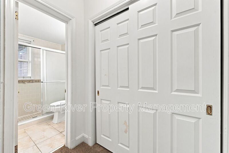 Available now!  Relaxed Riverfront Living in Alexandria! property image