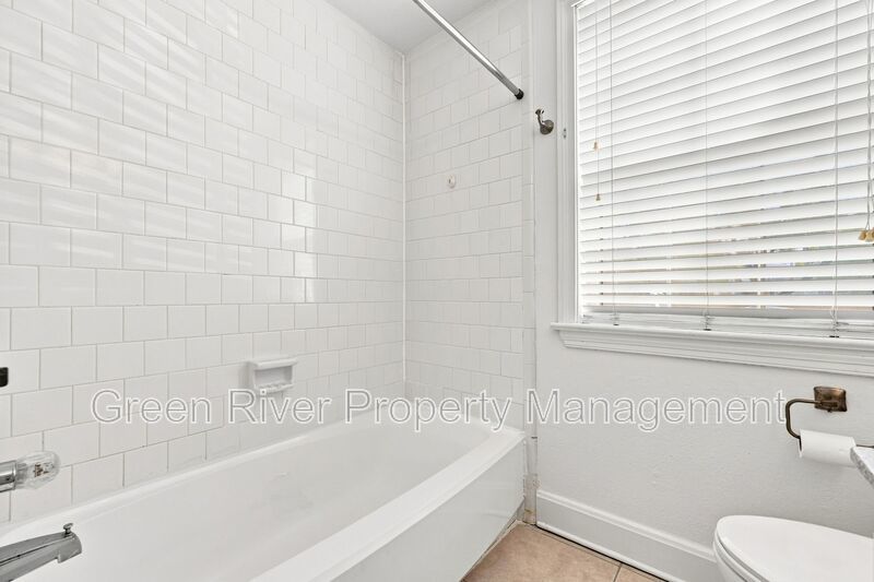 Available now!  Relaxed Riverfront Living in Alexandria! property image