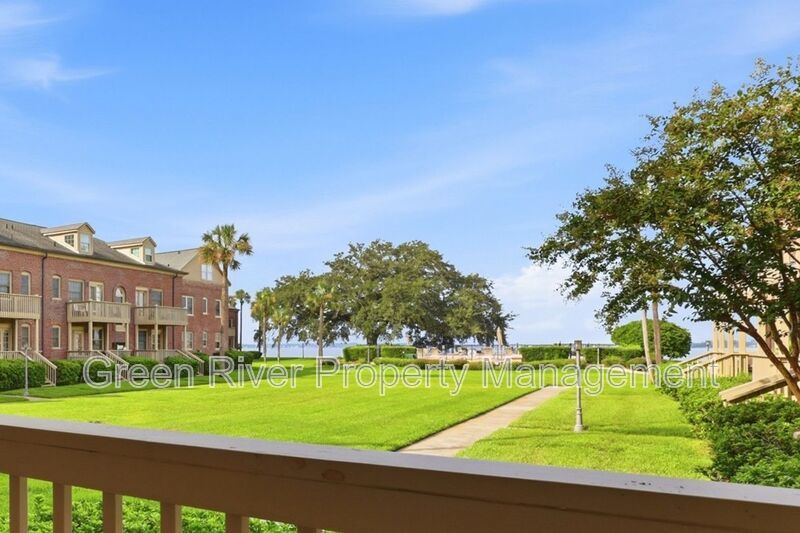 Available now!  Relaxed Riverfront Living in Alexandria! property image